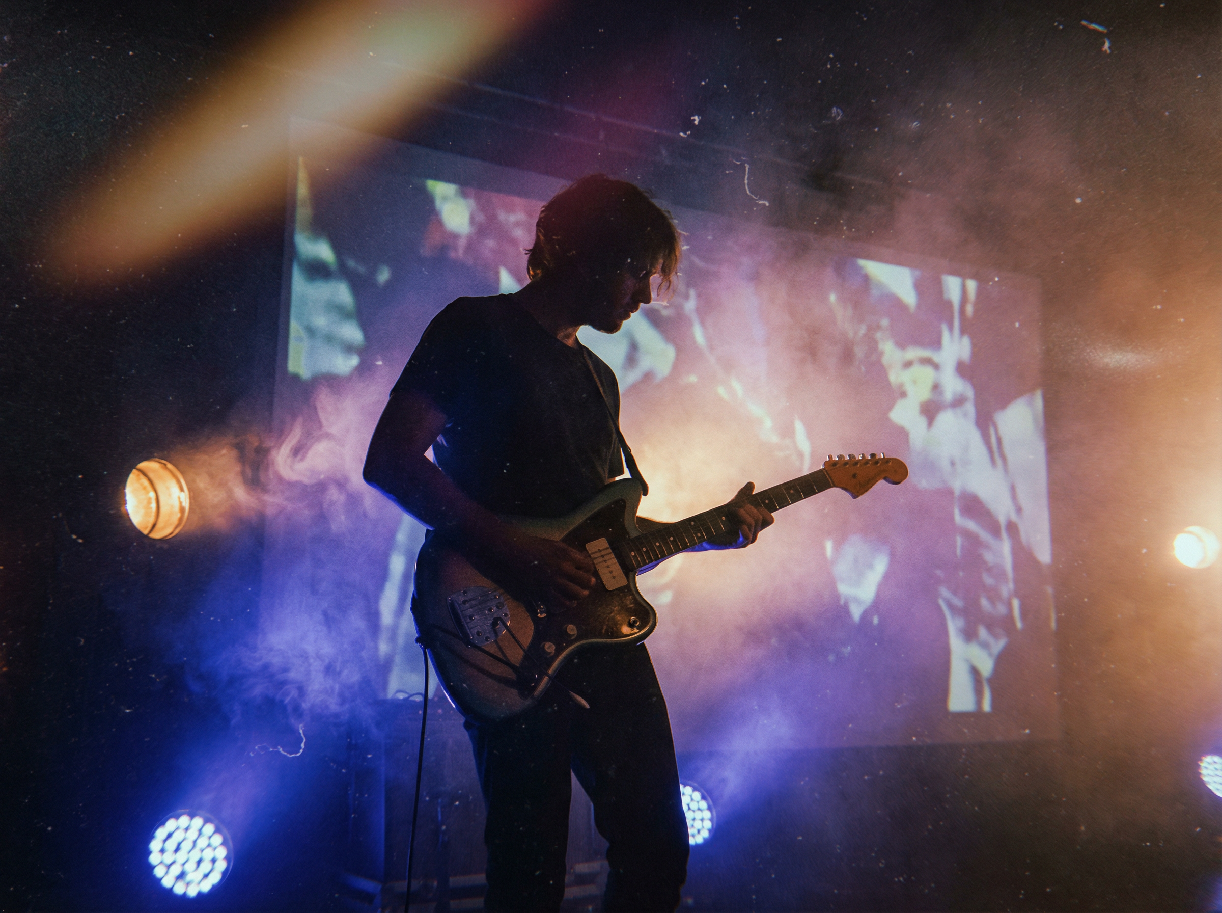 c7娱乐 - 后摇滚音乐现场